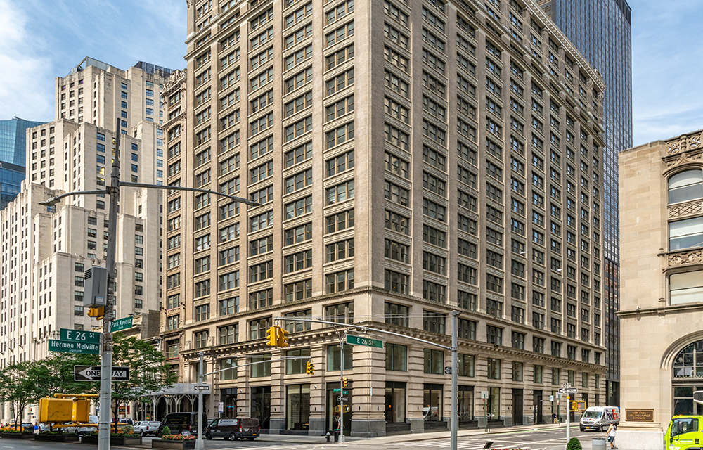 Savills arranges 23,038 s/f lease for Betches Media at 360 Park Ave. South